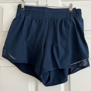 Lululemon Hotty Hot High-Rise Lined Navy Blue Shorts 4" | Size 6